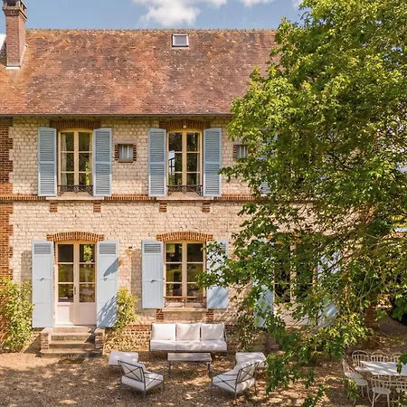 Villa Riverside With Pool In Normandy